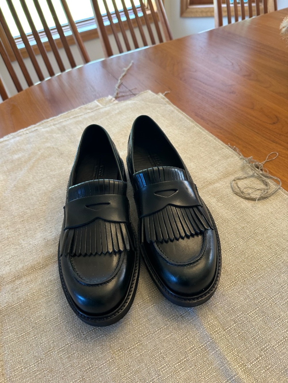 Like New Ecco Oslo Kiltie Loafer EU 40